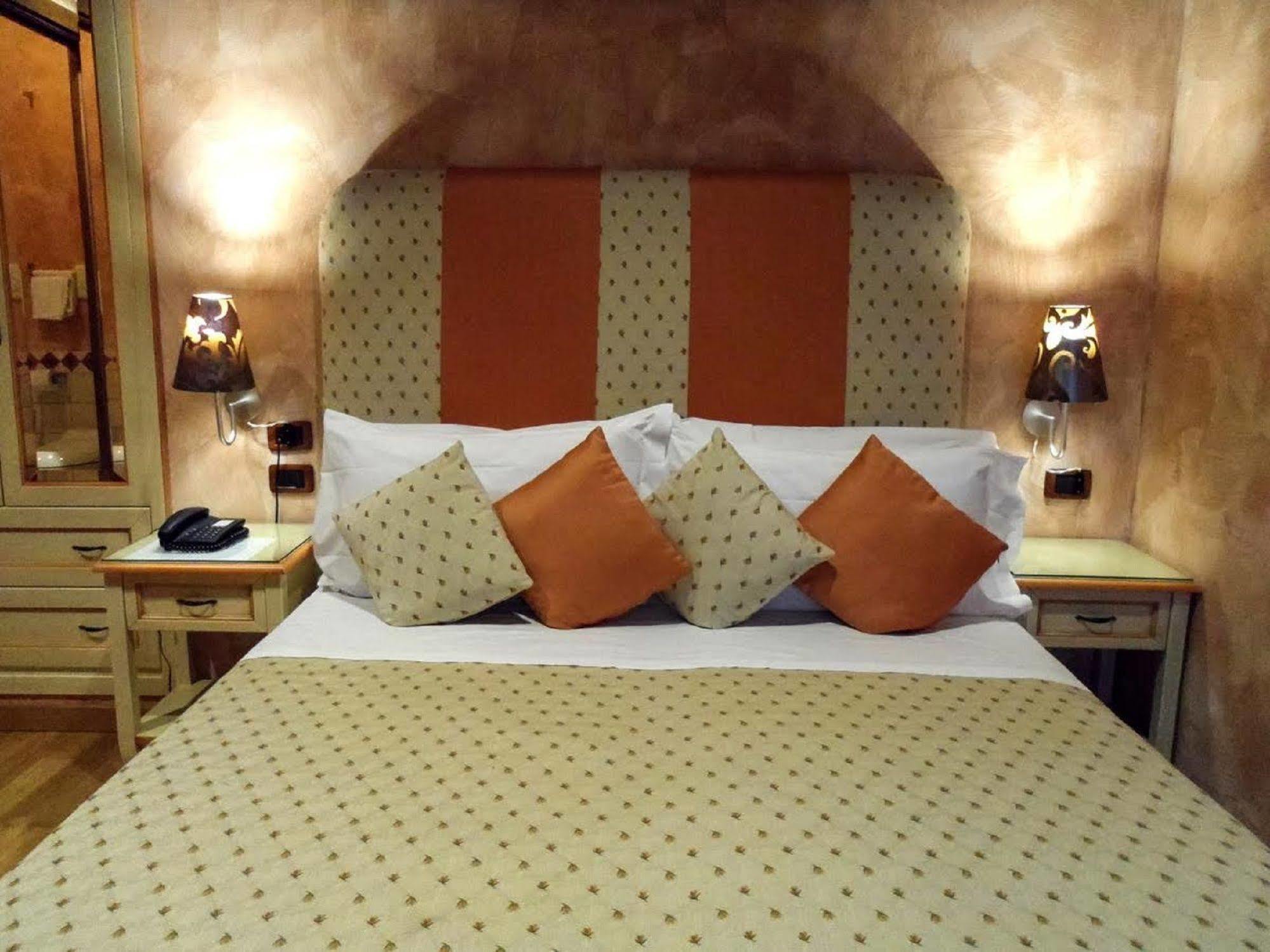 Condotti Rooms Rome Extérieur photo