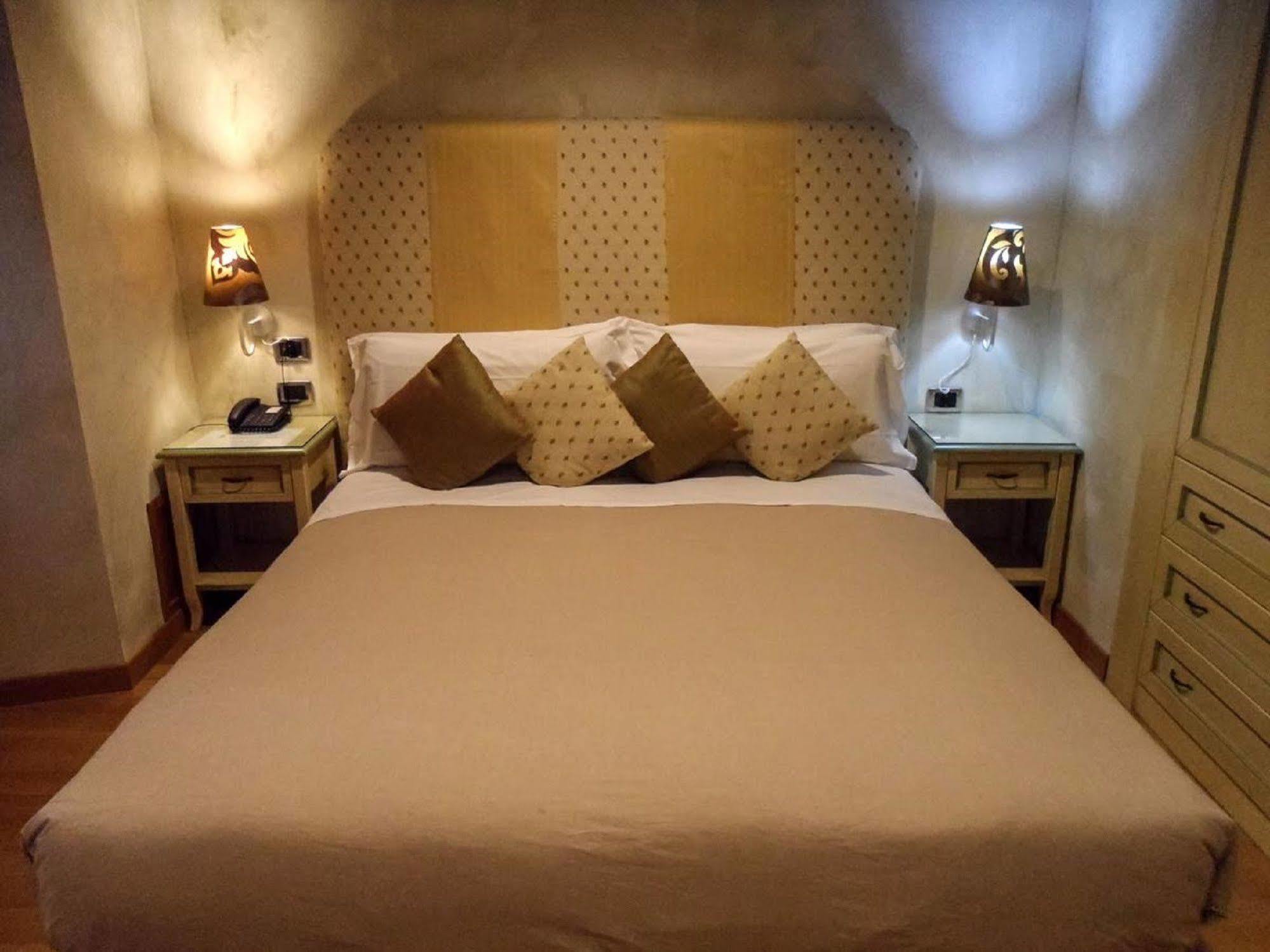 Condotti Rooms Rome Extérieur photo