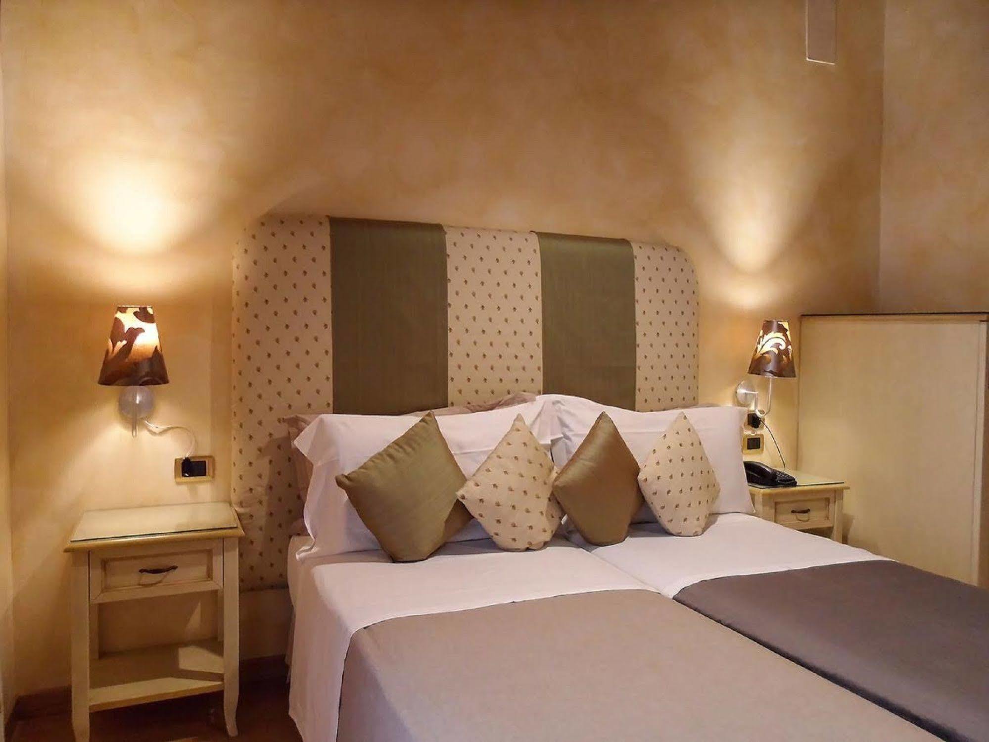 Condotti Rooms Rome Extérieur photo
